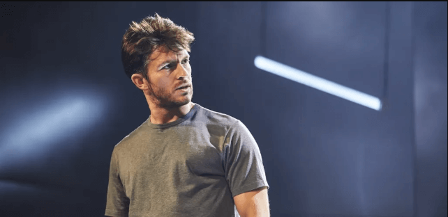 Jonathan Bailey Net Worth